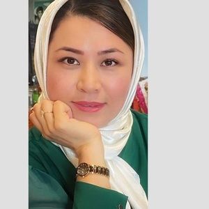 Meet your Posher, Tahereh